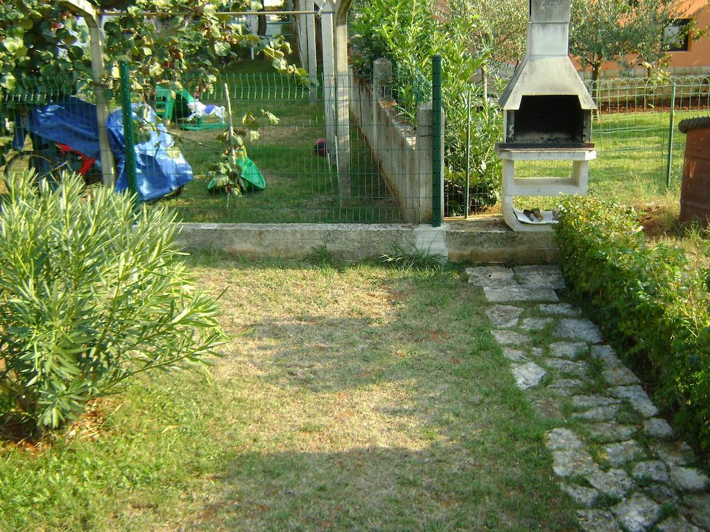 Apartments Kajfes Fazana Exterior photo